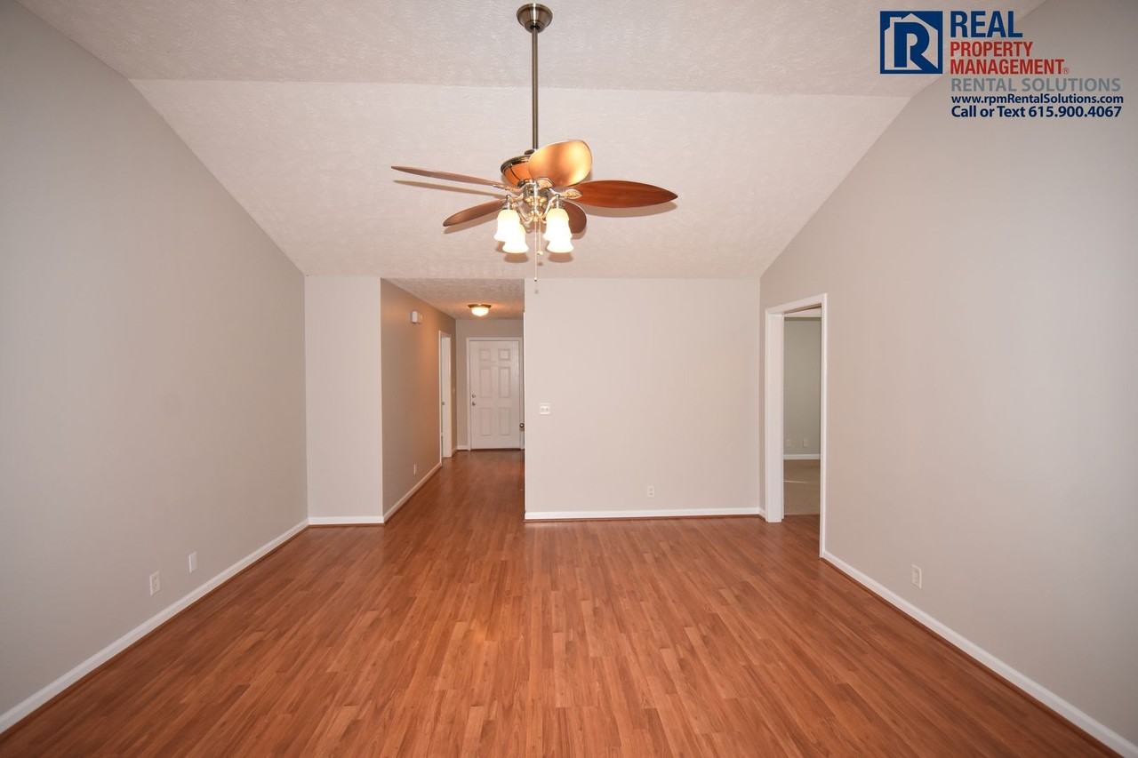 141 Meigs Dr - Photo 5 of 23