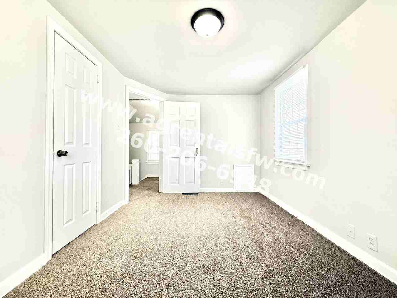 3510 Robinwood Dr - Photo 3 of 17