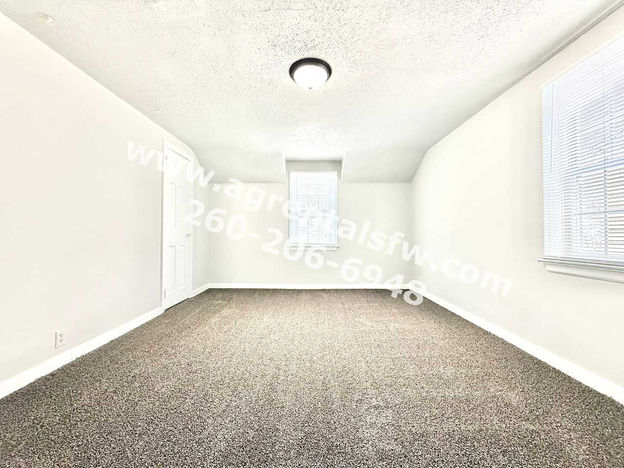 3510 Robinwood Dr - Photo 4 of 17