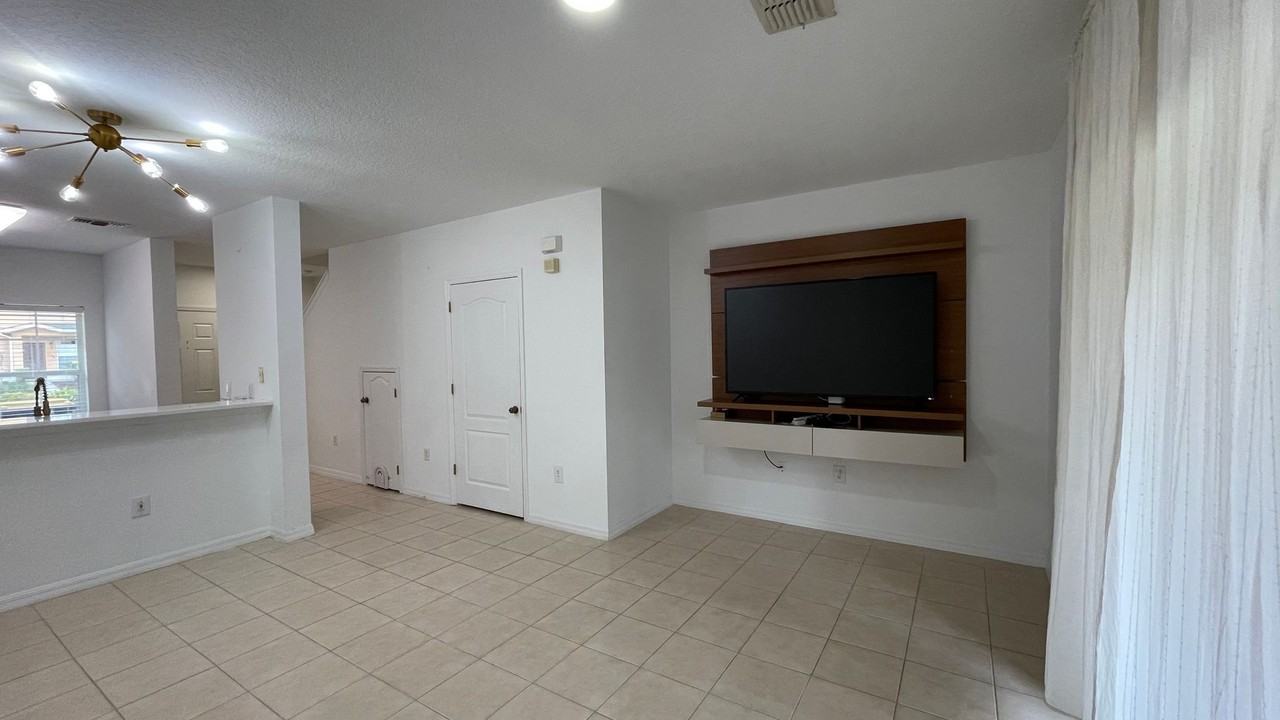 249 249 Weymouth Dr-DNM #DNM - Photo 2 of 26