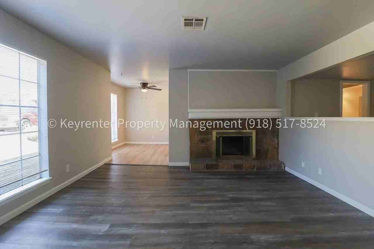 6717 S Richmond Ave #541 - Photo 4 of 25