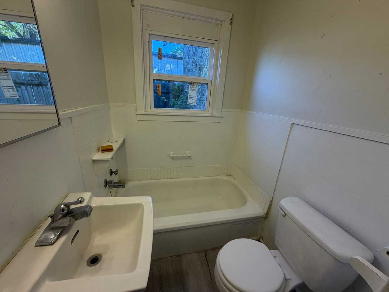 2917 Common St - Photo 5 of 5