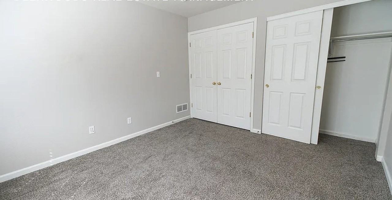 10079 Jasper St - Photo 4 of 24