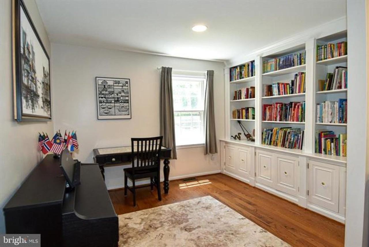 5920 Langton Dr - Photo 6 of 36