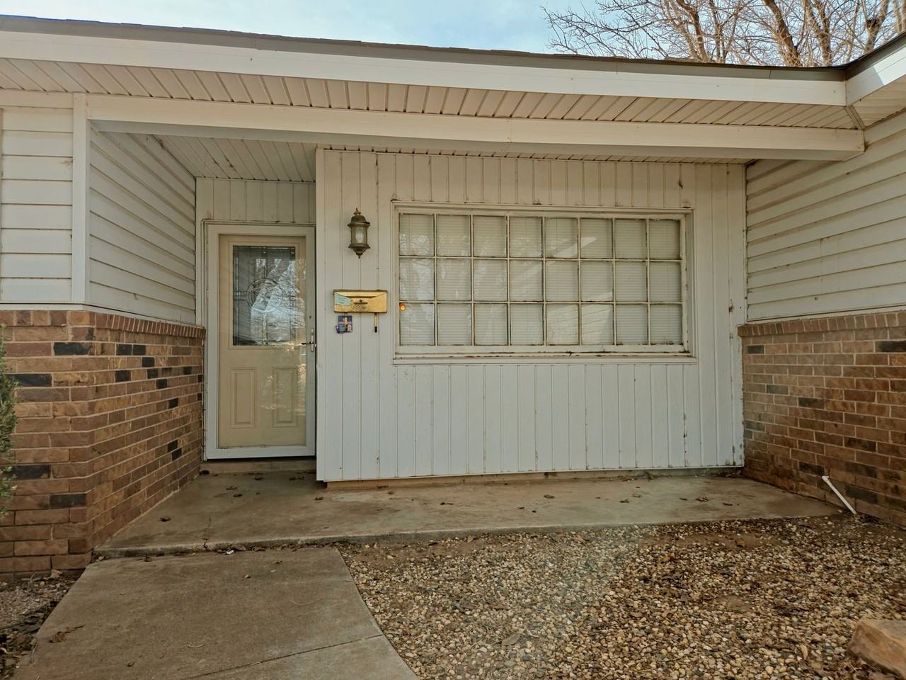 4821 13th St - Photo 5 of 30