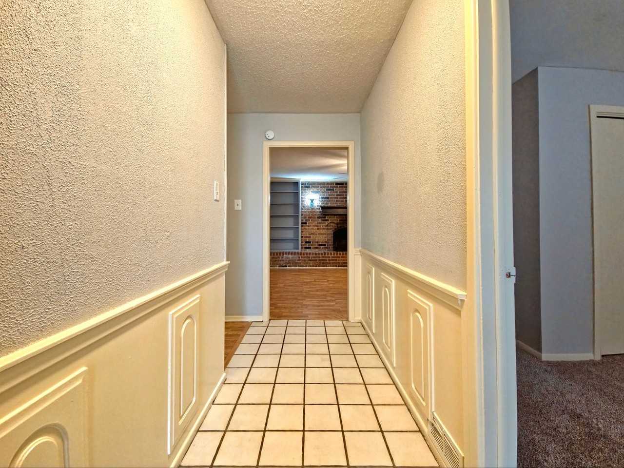 4821 13th St - Photo 6 of 30