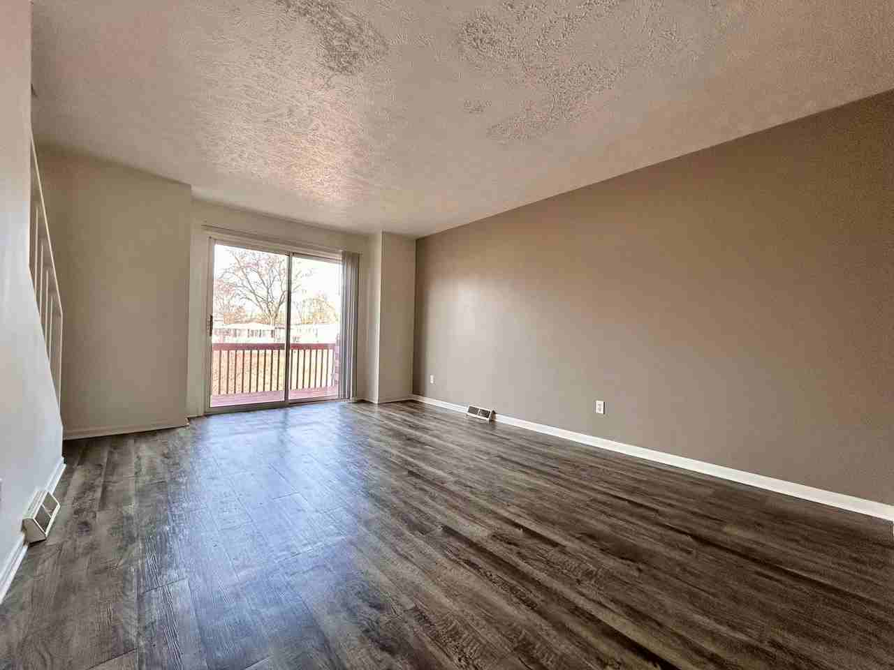 166 Carriage Ln Sw - Photo 6 of 24