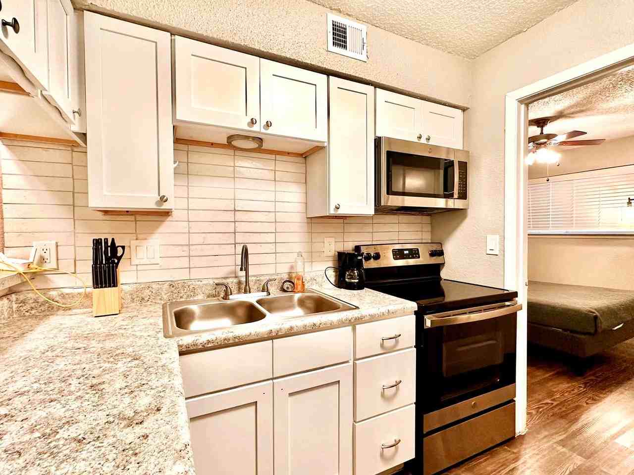 2808 Whitis Ave - Photo 2 of 5