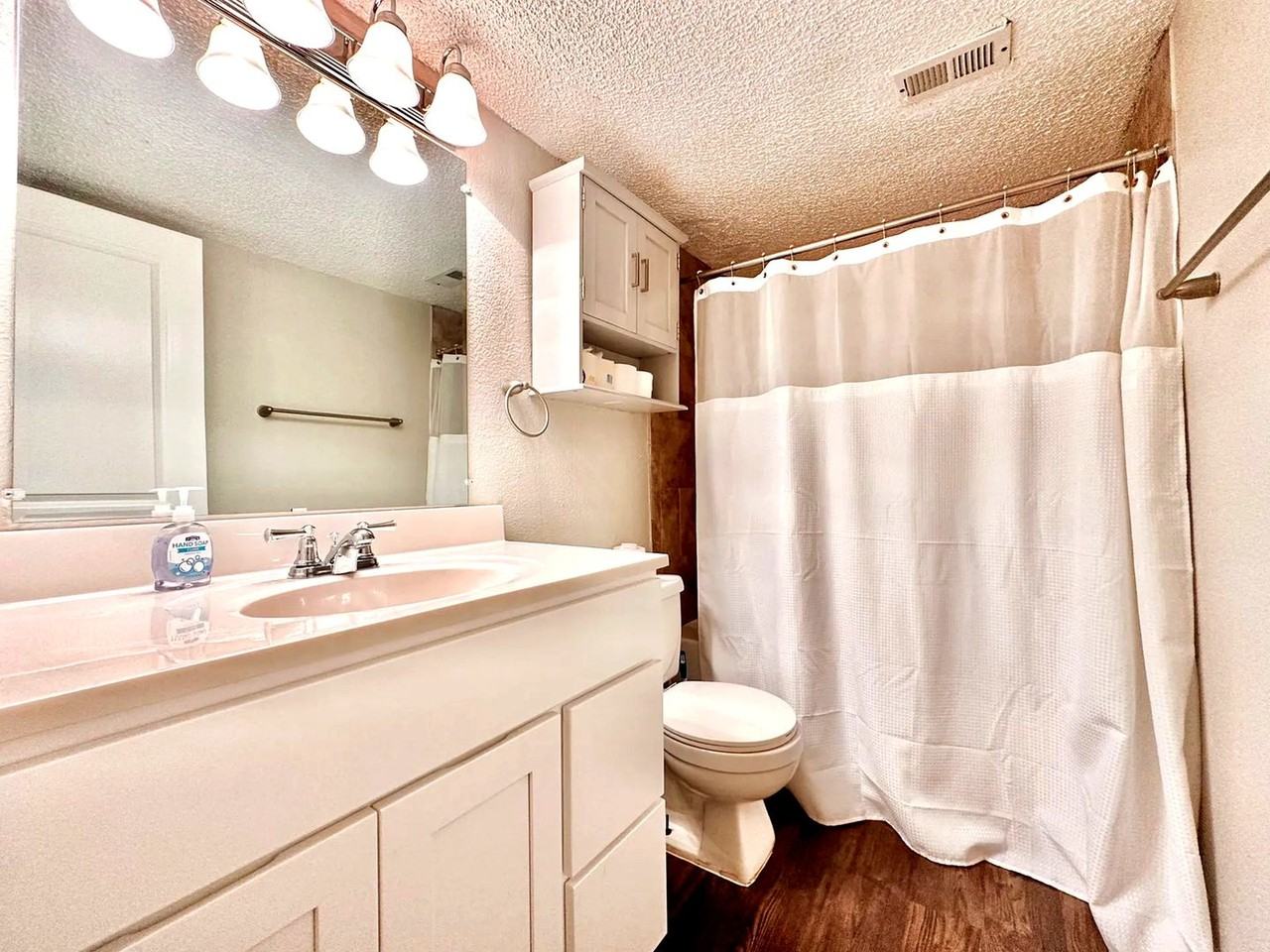 2808 Whitis Ave - Photo 4 of 5