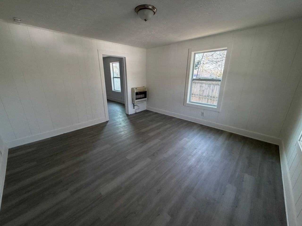 202 Woodward St Ne - Photo 3 of 10