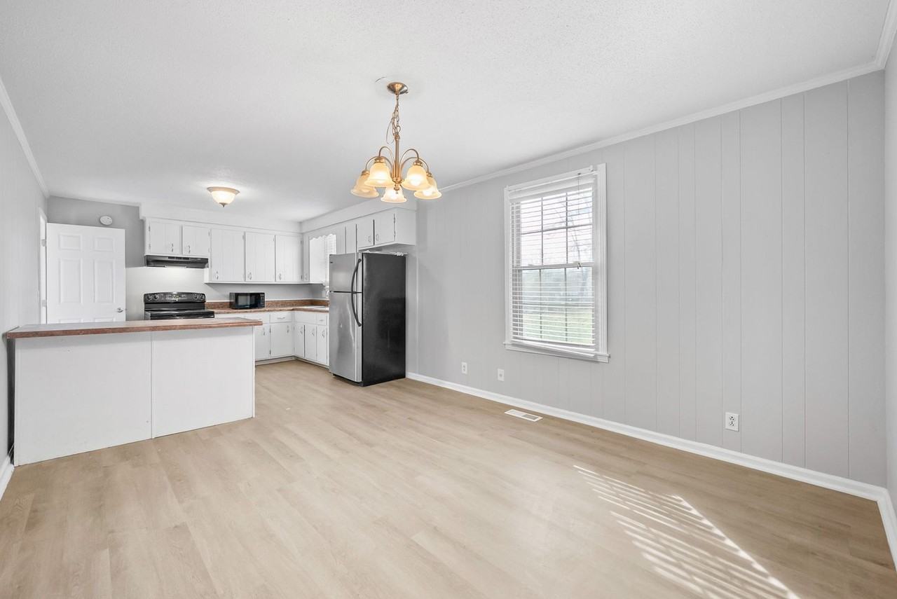 512 Yvonne Dr - Photo 5 of 25