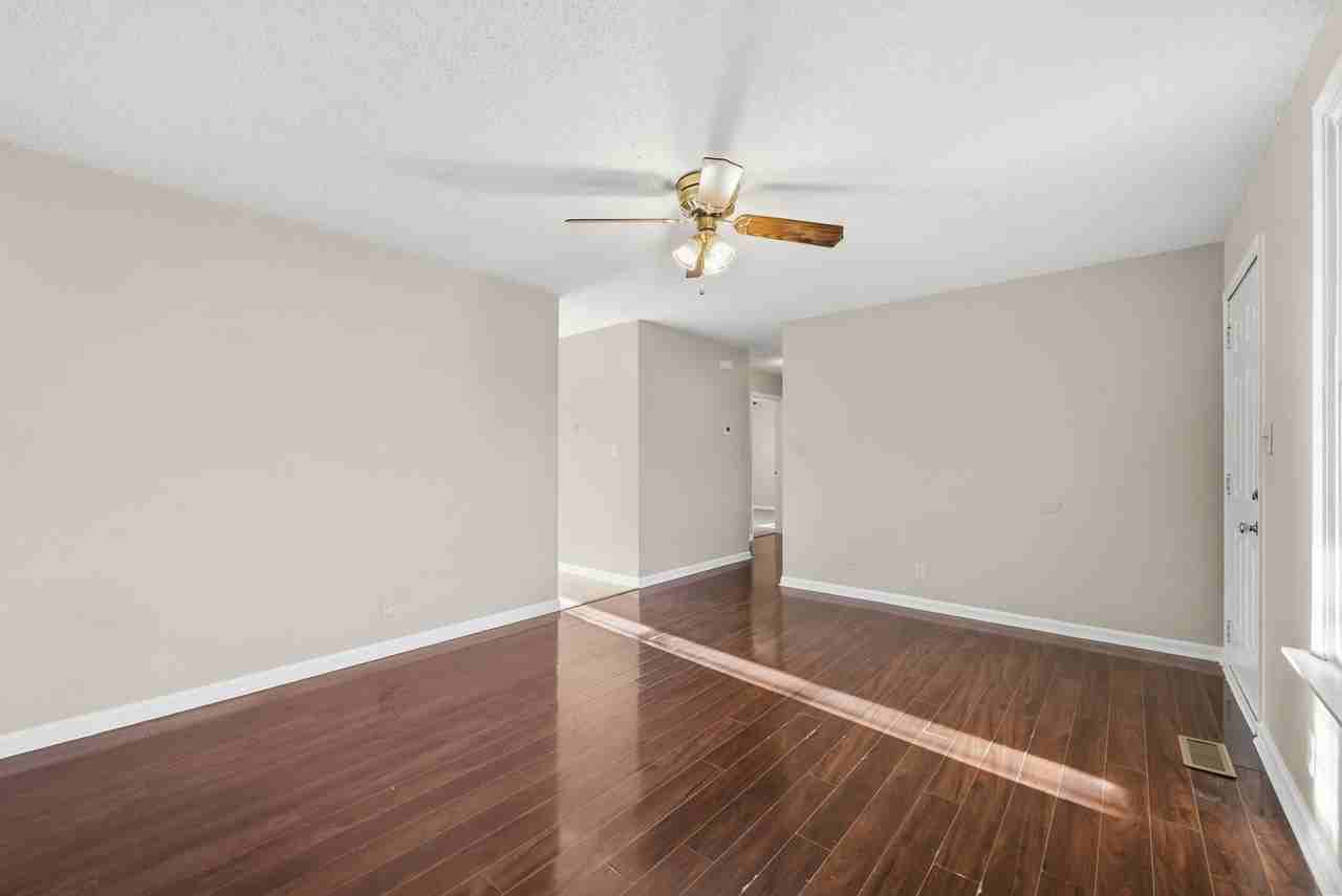 563 Bridgette Dr - Photo 4 of 23