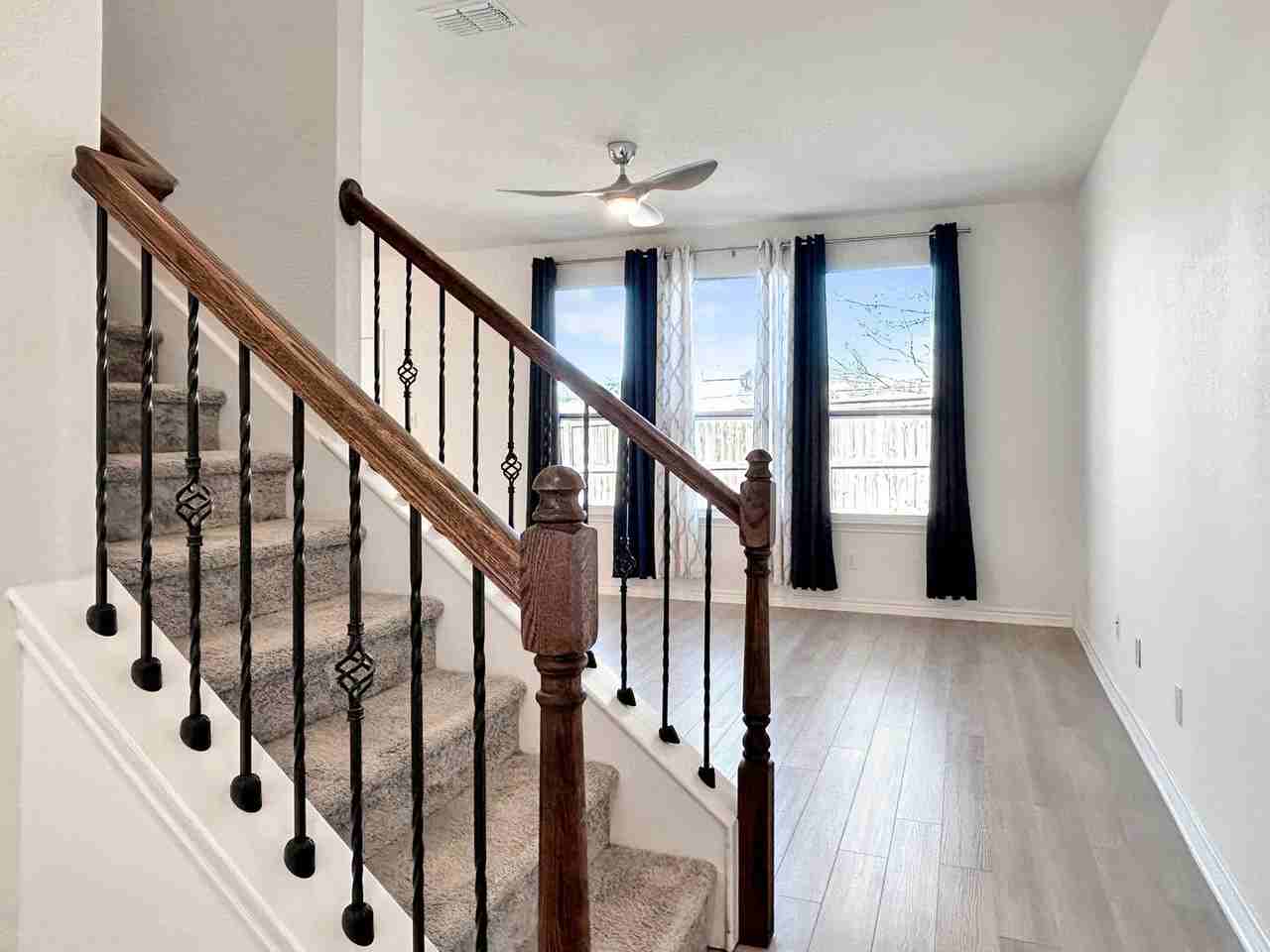 14718 Megan Lee - Photo 2 of 30