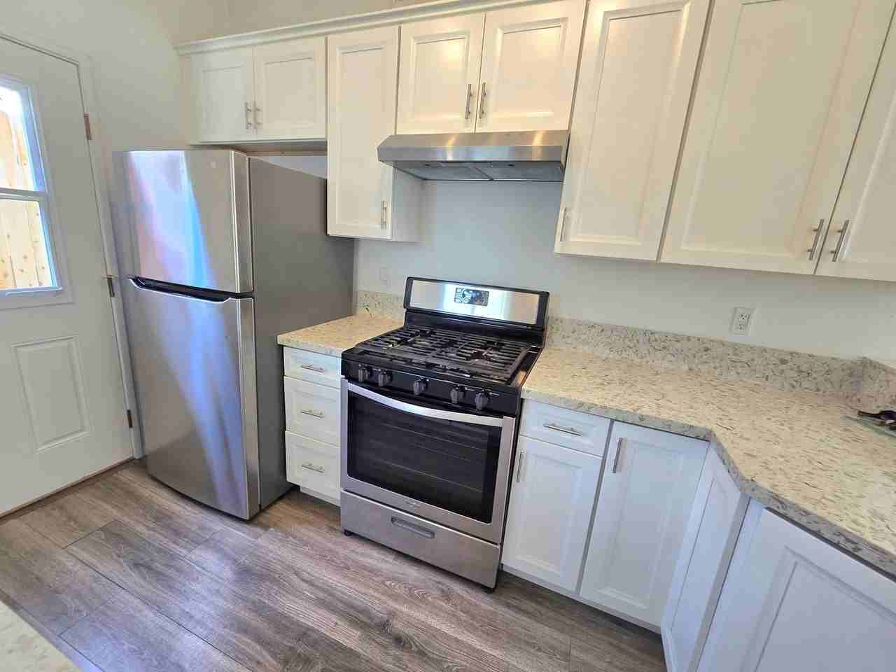 2093 Waterbury Dr - Photo 6 of 23