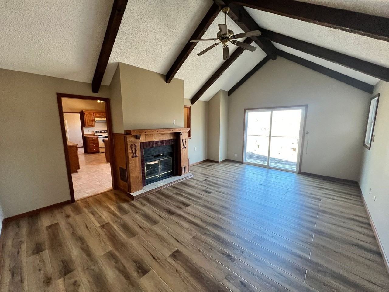 404 Palomino Cir - Photo 3 of 25