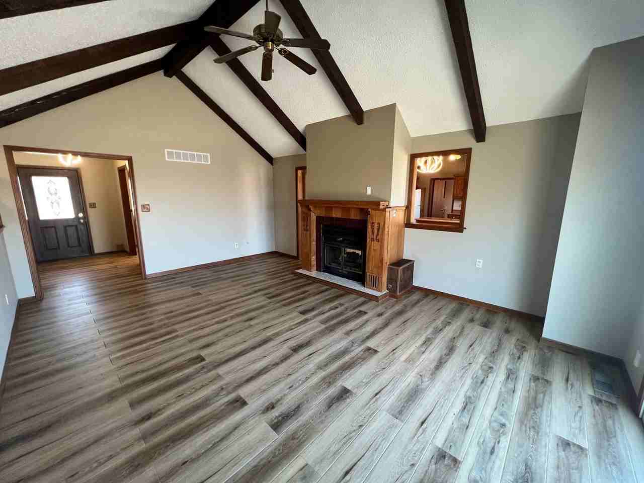 404 Palomino Cir - Photo 5 of 25