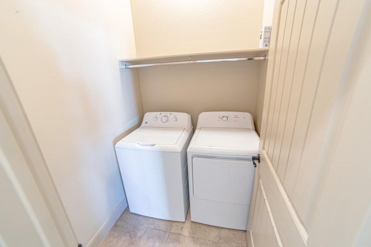 2554 W 260 N - Photo 7 of 22