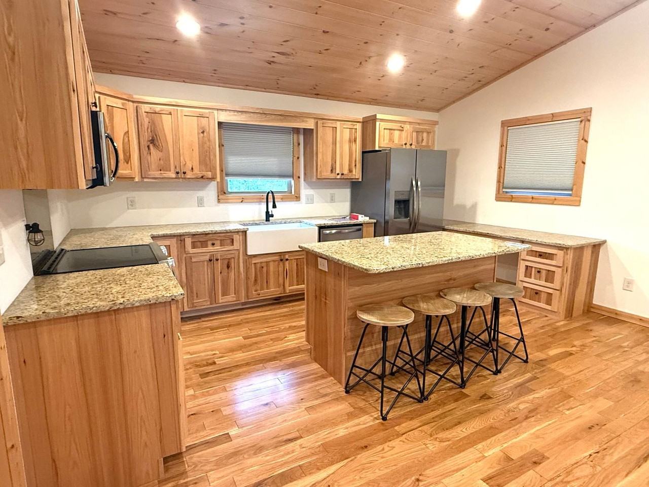 1135 Sandy Gap Rd - Photo 3 of 20