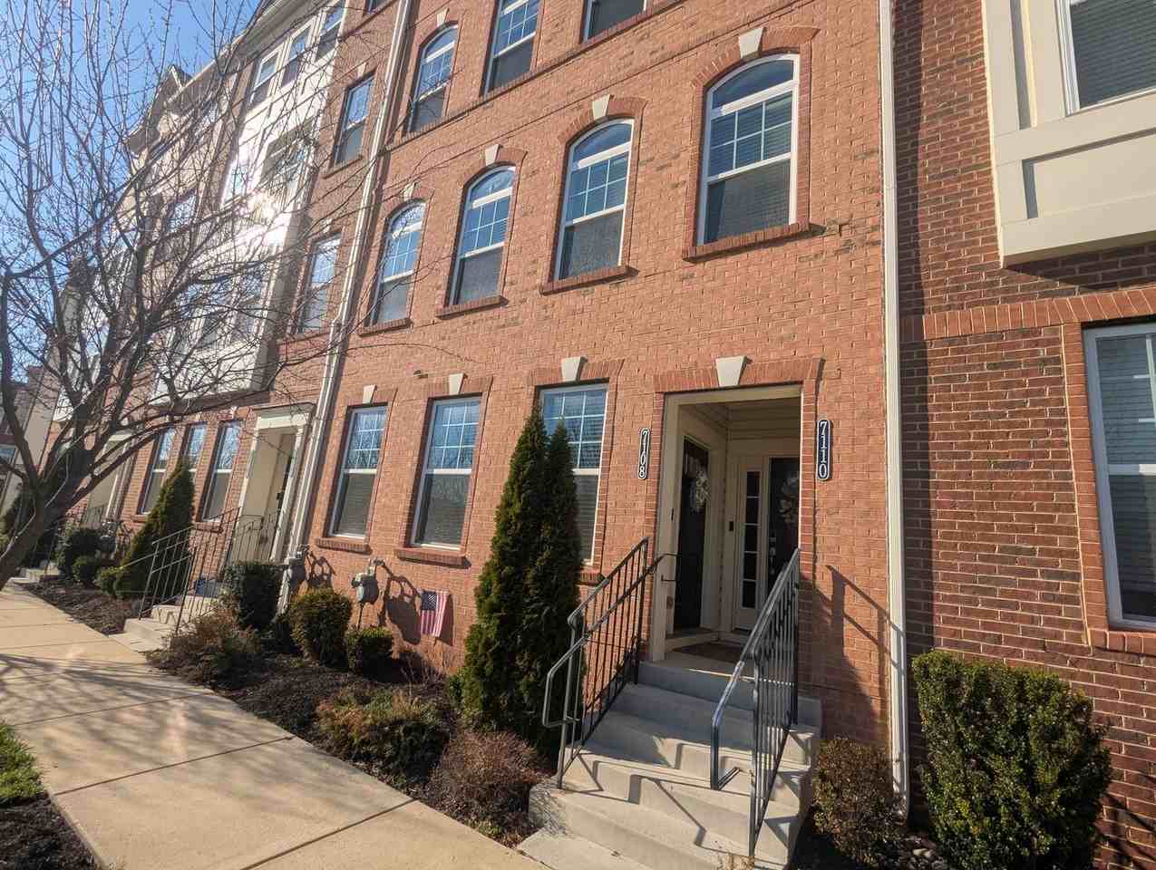 7108 Proclamation Pl - Photo 2 of 39