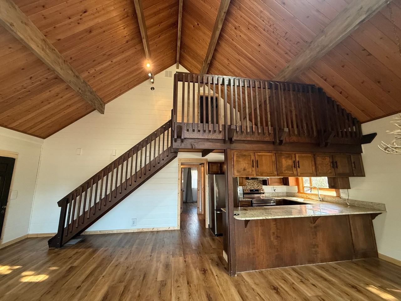 21683 Paloma Dr - Photo 7 of 41