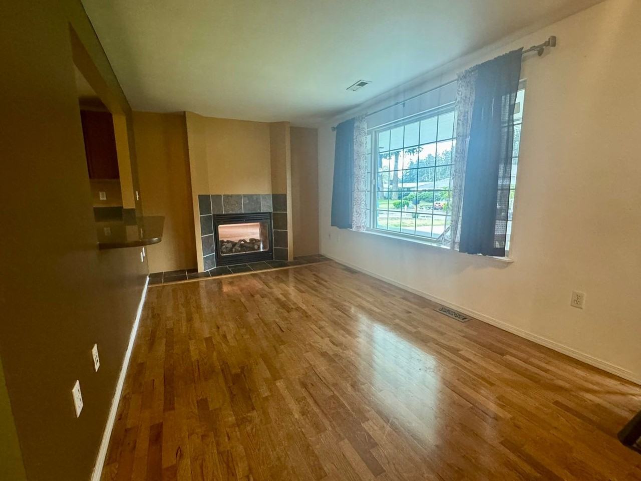 10109 119th St Sw - Photo 6 of 24