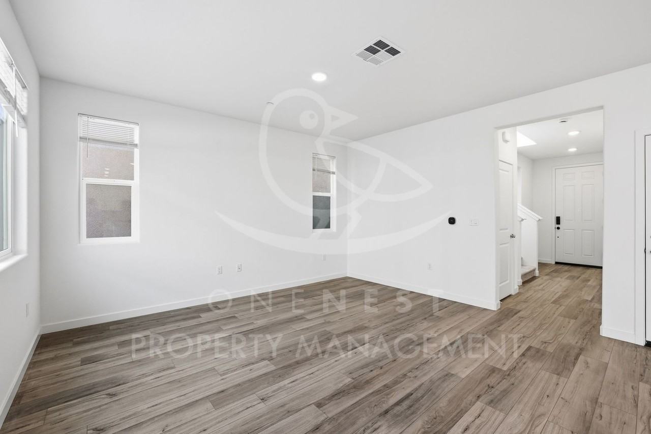 2198 Muller St - Photo 5 of 24