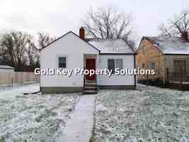 featured image of 711 W 24th St