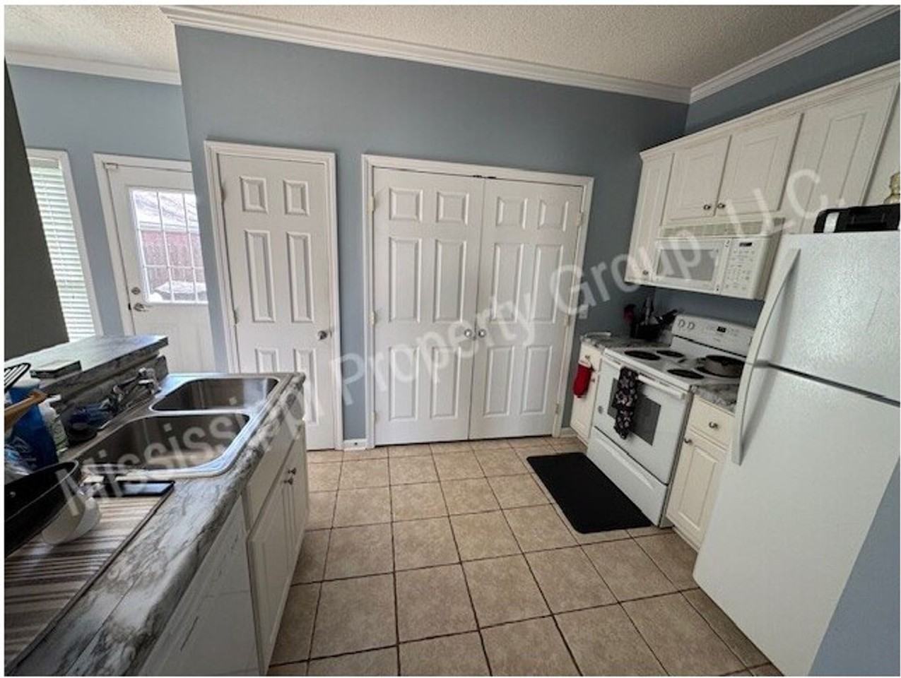 115 Greystone Blvd - Photo 4 of 11