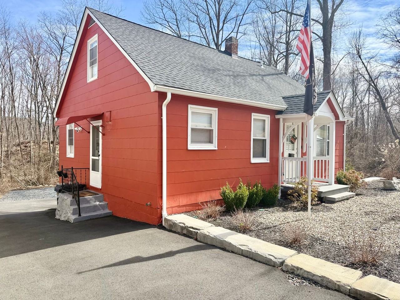 129 Mearns Ave - Photo 3 of 30