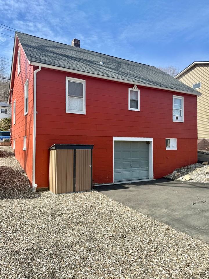 129 Mearns Ave - Photo 4 of 30