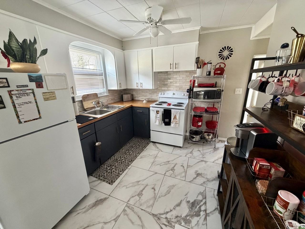 129 Mearns Ave - Photo 5 of 30