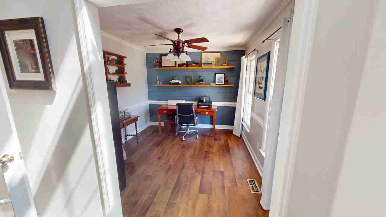 338 Lionshead Rd - Photo 5 of 37