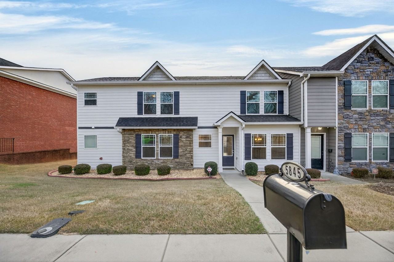 5845 Garden Cir - Photo 2 of 30