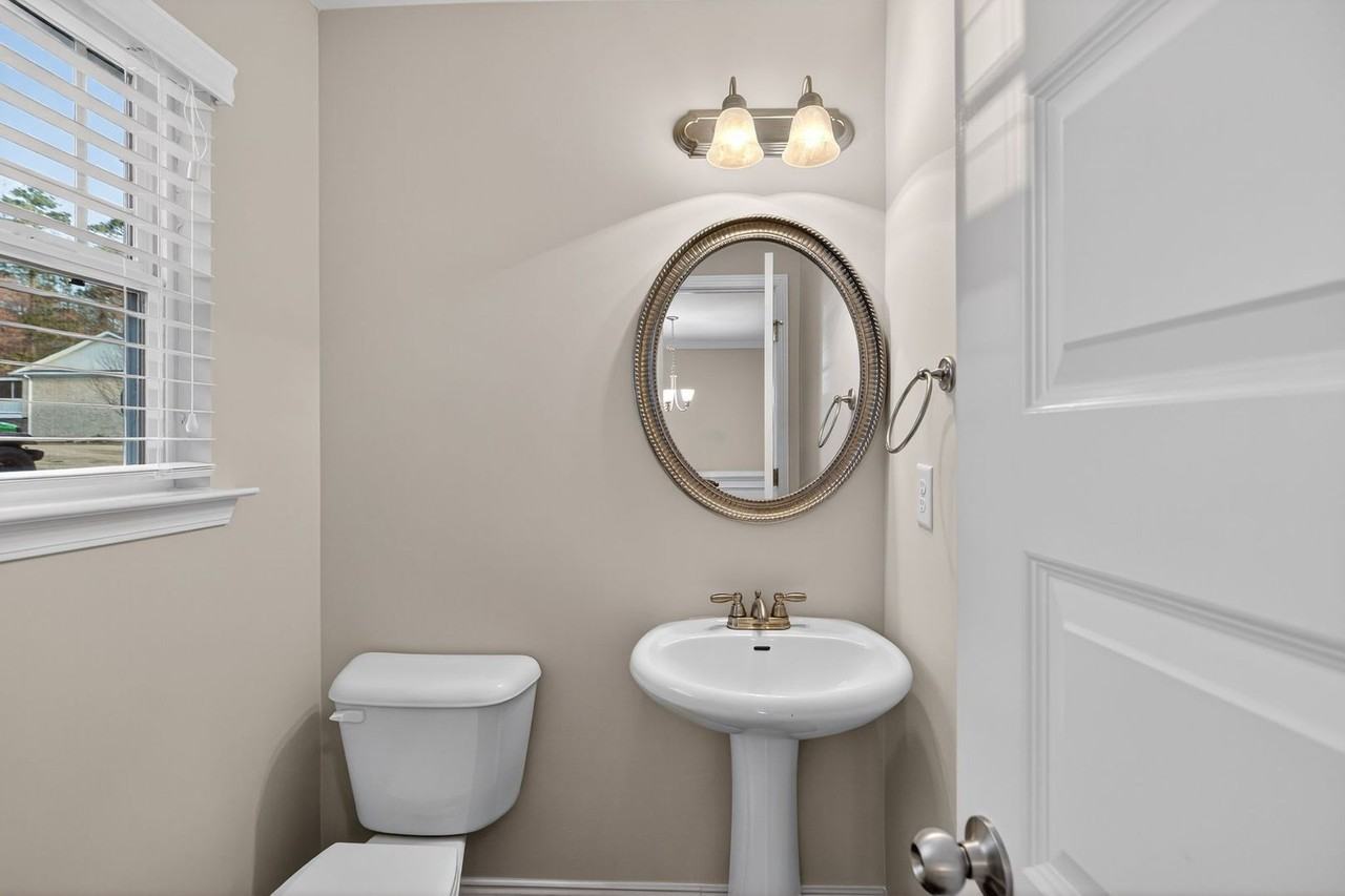 5845 Garden Cir - Photo 6 of 30