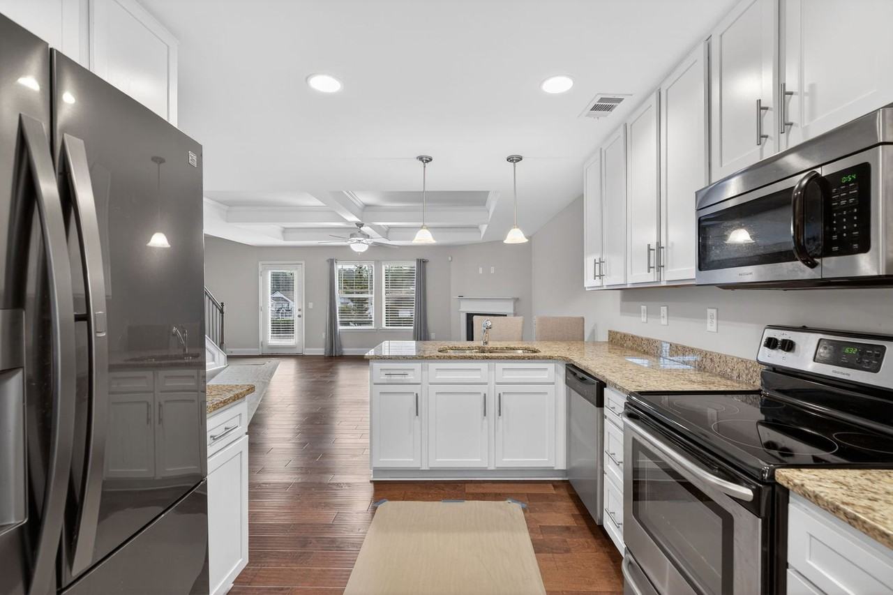 5845 Garden Cir - Photo 7 of 30