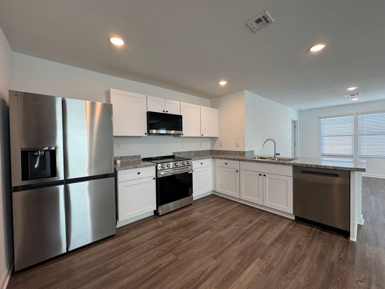 1811 1811 E Camino olorado - Photo 5 of 31