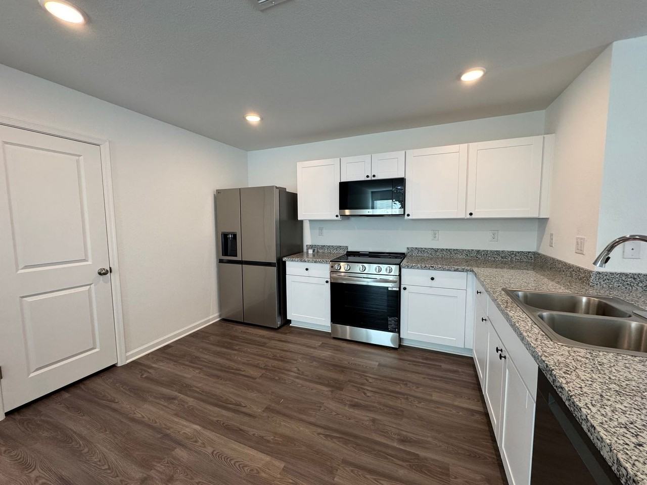 1811 1811 E Camino olorado - Photo 7 of 31