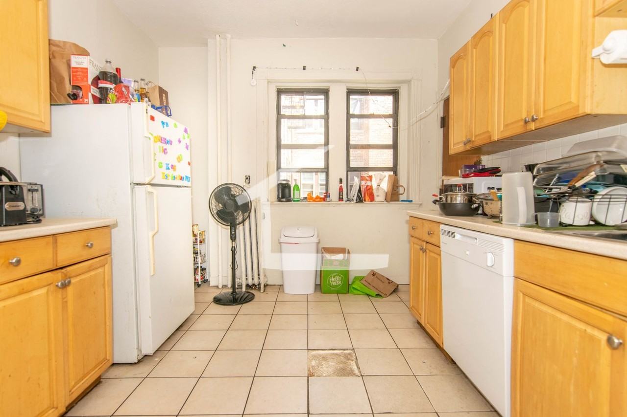 19 Glenville Ave - Photo 2 of 9