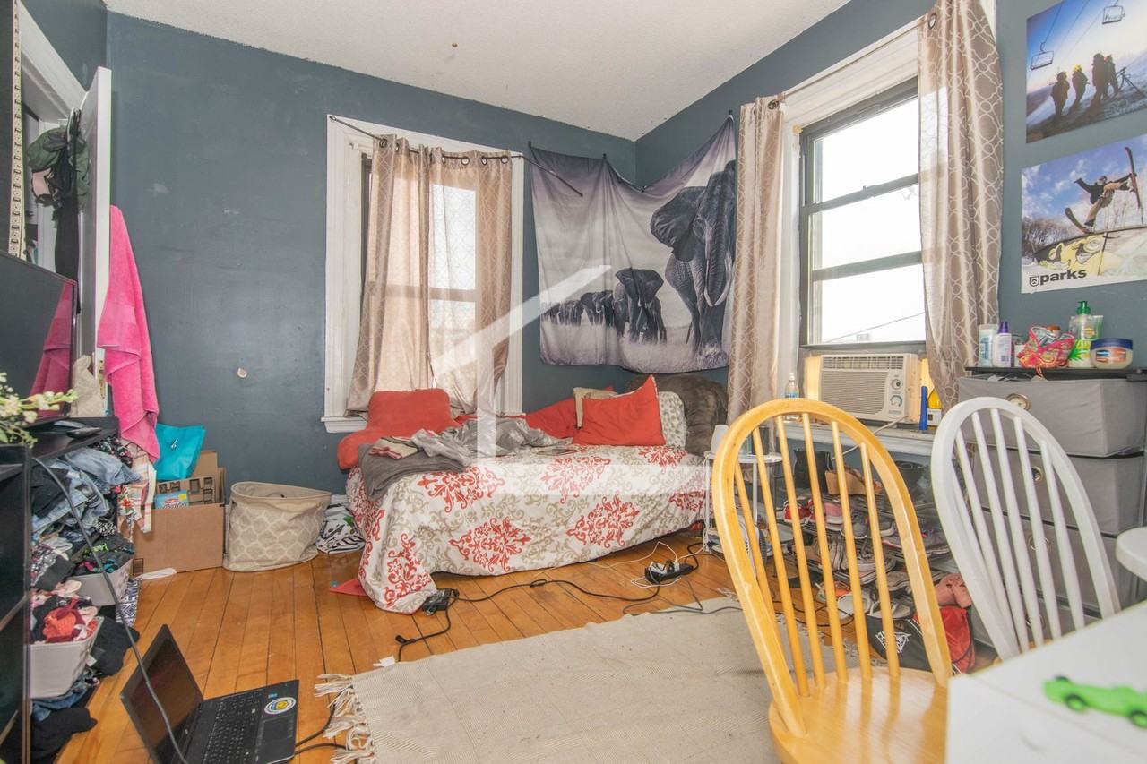 19 Glenville Ave - Photo 6 of 9