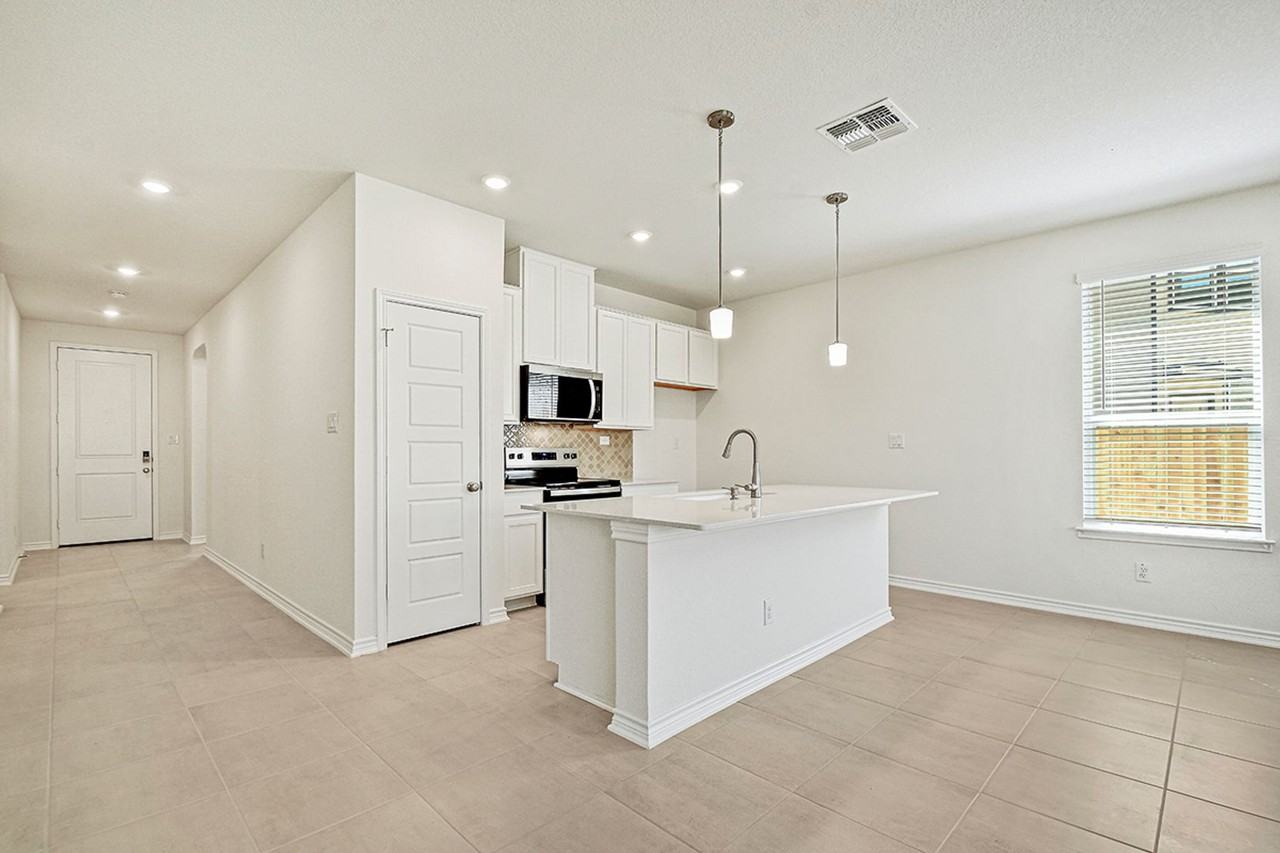 600 Siefert Pond Dr - Photo 5 of 31