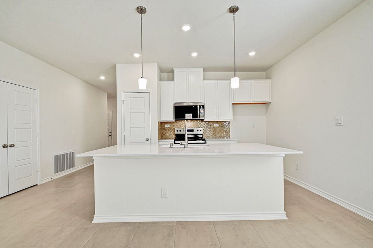 600 Siefert Pond Dr - Photo 6 of 31