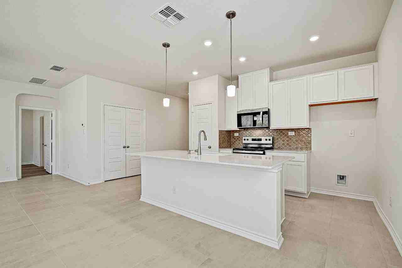 600 Siefert Pond Dr - Photo 7 of 31