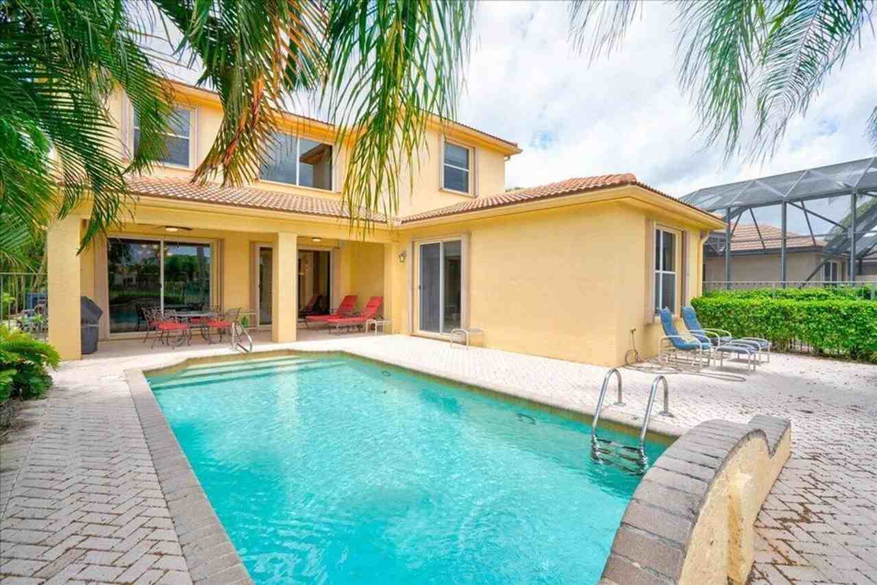 10891 Northgreen Dr - Photo 2 of 28