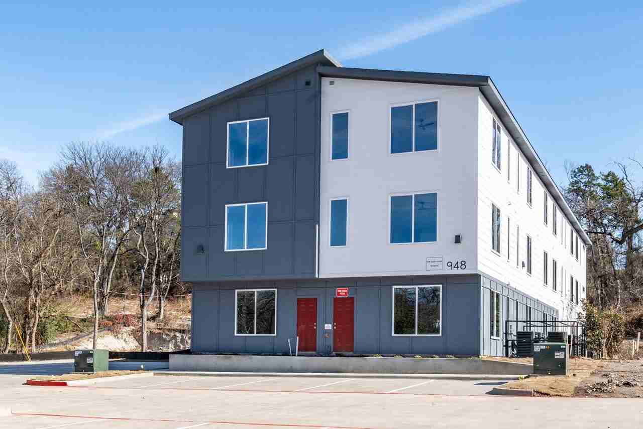 948 Corinth Street Rd - Photo 3 of 50