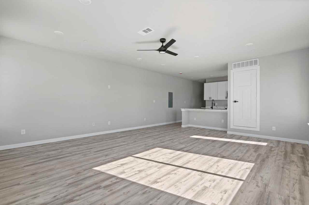 948 Corinth Street Rd - Photo 7 of 50