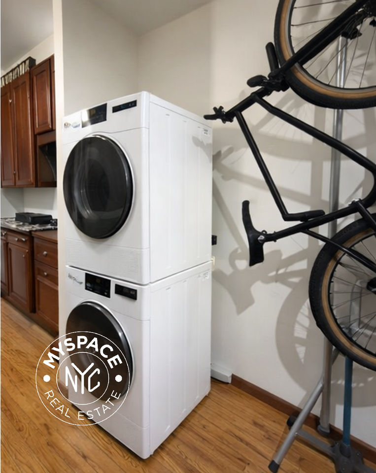 763 Saint Johns Pl #1L - Photo 4 of 18