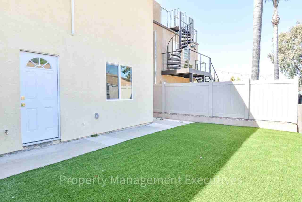 4269 68th St - Photo 2 of 16