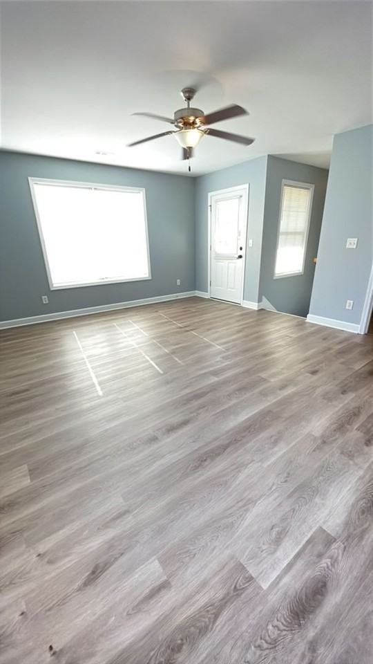 Kingsview Pointe - Photo 2 of 31