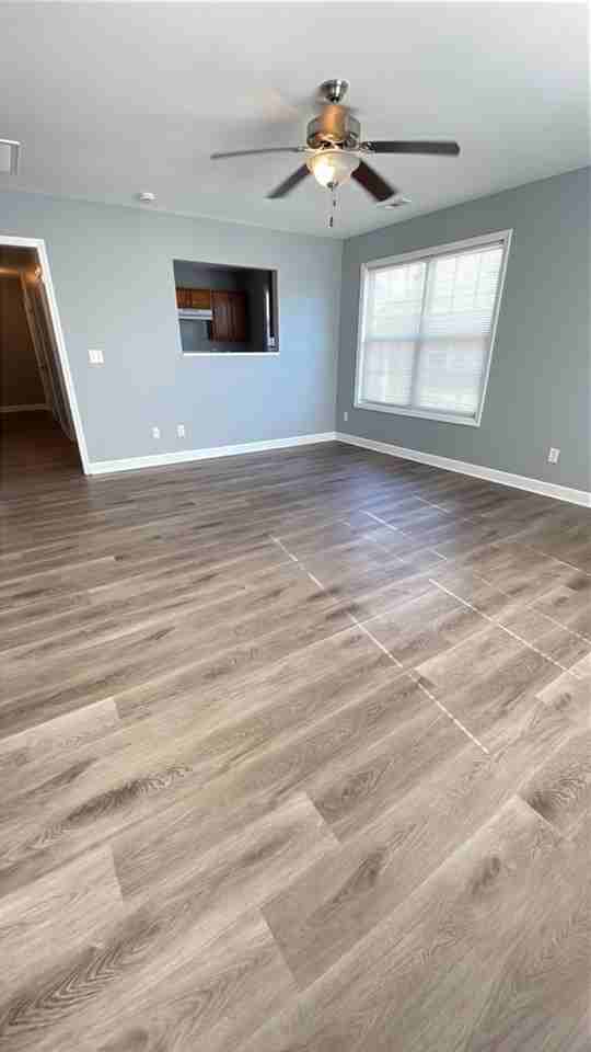 Kingsview Pointe - Photo 3 of 31