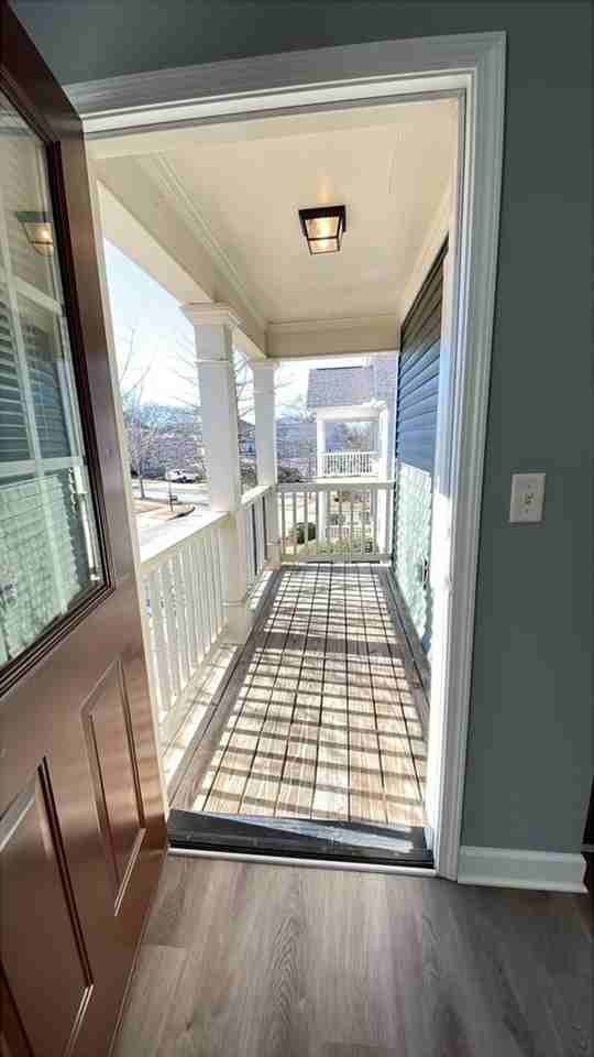 Kingsview Pointe - Photo 5 of 31